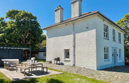 Luxurious Manor House with Sea Views - Sleeps 10 - Photo 19