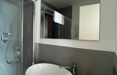 Modern and Elegant apartment with a spacious sea view terrace overlooking Palmaria Island Bright designer interiors Fully equipped Up to 6 guests Private parking Aircon All the comforts for a perfect stay - Foto 36