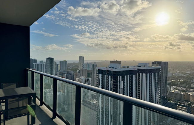 Sky-high Luxury in Downtown Miami - Photo 28