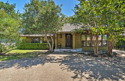Lago Vista Lake Home with Shared Dock and Kayaks! - Foto 1