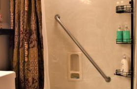 New listing! ON 62-acre Broad Ripple park/ less than a mile from Broad Ripple village. - Foto 18