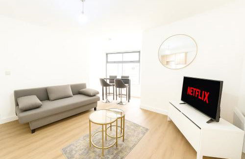 Stylish Central Stay! Park and Walk Anywhere - Foto 6