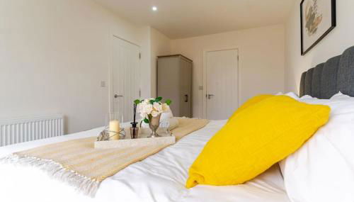 Bridge Court by Sterling Edge Apartments - Luxury Aparthotel - Stylish 1-bed Apartments - Balcony with Canal View or Private Garden - Free Parking - Foto 3