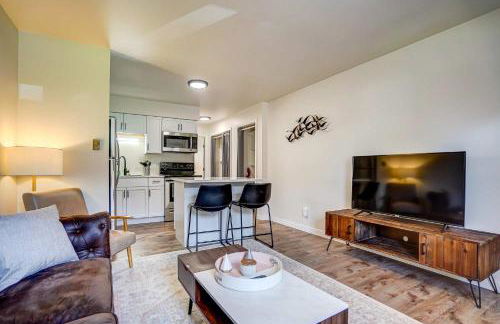 Pets Ok with Free parking and Dishwasher on Willy Street - Photo 2