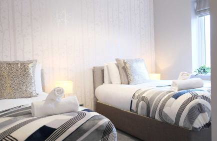 Spacious 4 Bedroom Home with Garden in Bedford - Foto 4