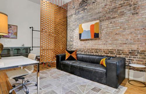 Luxe 220 Suite 2 - Photo 8