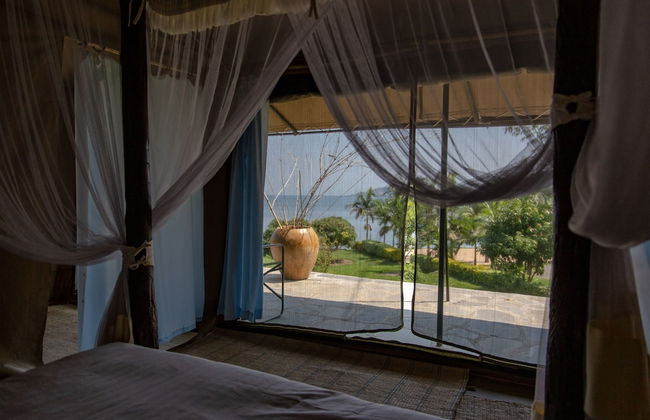 Room in Lodge - Find a Quiet Beach Resort at Rushel Kivu Resort! - Foto 2