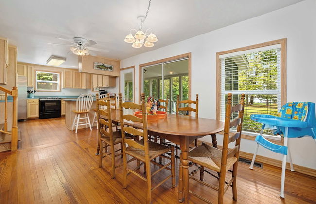 Secluded Waterfront Retreat for 23 Dock, Pets OK - Foto 45