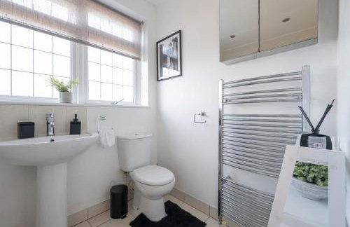 The Romford Oasis - Spacious 4 bedroom escape - Foto 19