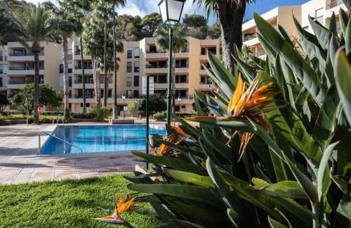 Apartamento en primera línea de playa con piscina - Photo 32