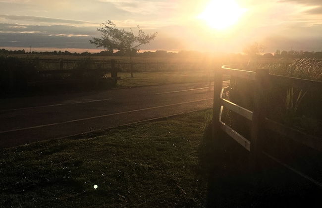 Premium Location - Sleeps 6 - Caravan on The Lakes - Foto 26