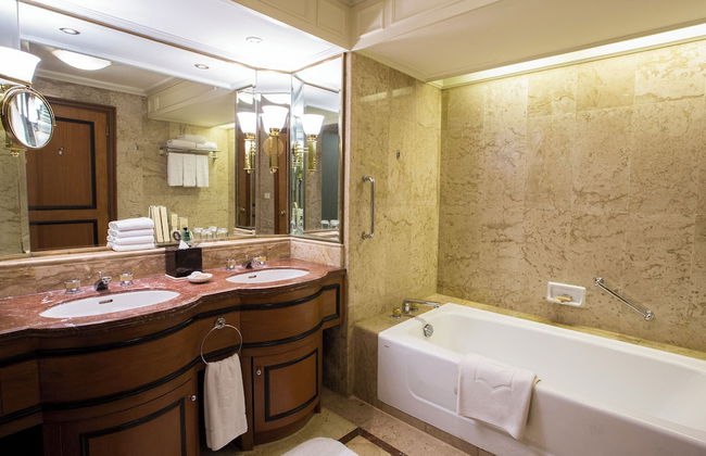 Krungthep Wing Apartment - Photo 11