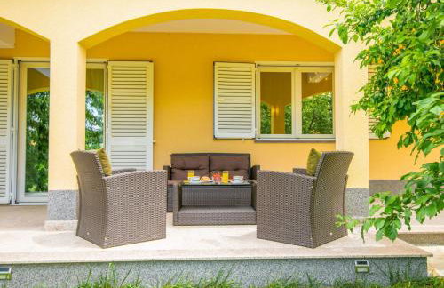 Holiday Home Villa Mile mit beheiztem Pool- Grill und Terrasse by Interhome - Foto 21