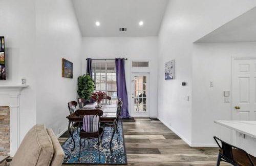 Frisco Resort Style Home w/Spa - Foto 15