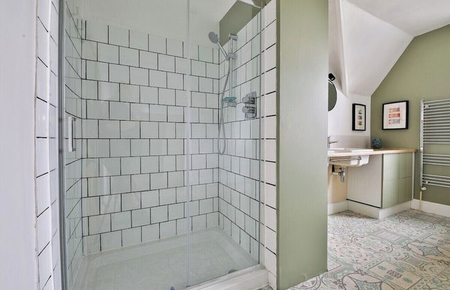 4 Bed House with Pool Table & Parking - Foto 76