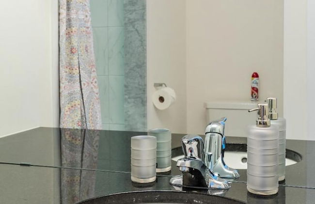 4BR 3BA Townhouse on Lake Ontario Free Parking Gym - Foto 41