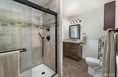 Secluded 4BR Nestled in Woods-Hot Tub/Dog Friendly - Foto 20