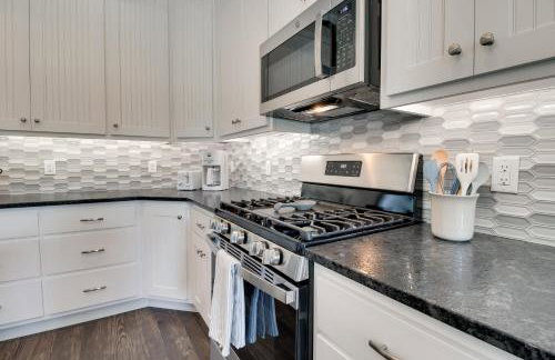 Riverfront Salesville Cabin Rental with Shared Dock! - Foto 9