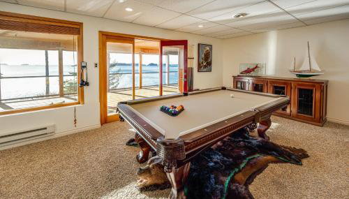 Hot Tub and Whale Watching! Scenic Sitka Escape - Foto 2