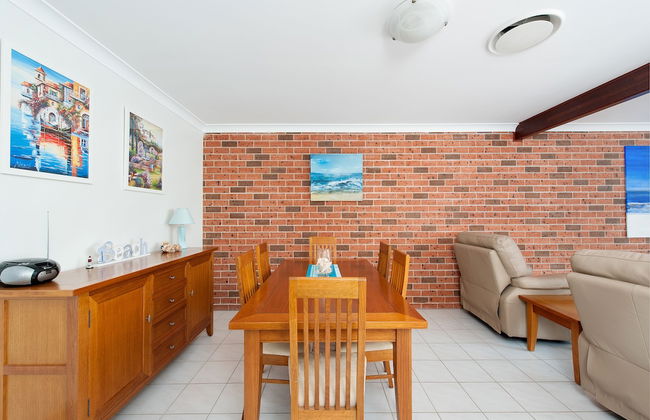 Little Rocky at Fingal Bay - Photo 5