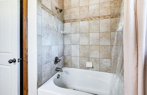 Scenic Getaway with Deck 7 Mi to Mammoth Cave Park! - Foto 20