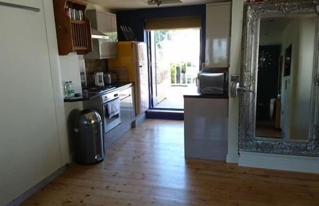 Studio 7 Apartment - Foto 27