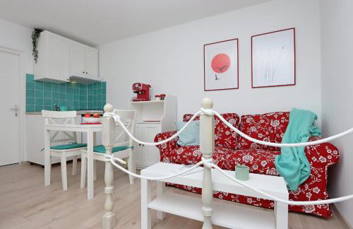 Sha La La - Charming, unique studio in a historic building next to a castle, WIFI, smart TV, washer-dryer - Photo 17