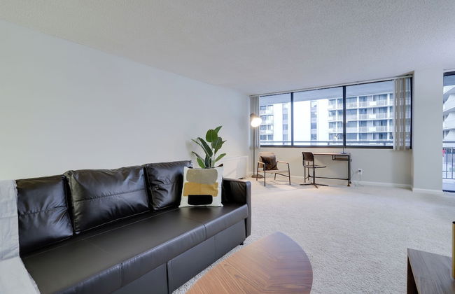 Modern Apt Near Airport & Metro - Photo 28