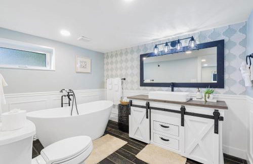 Lakefront cottage with AC - Foto 13