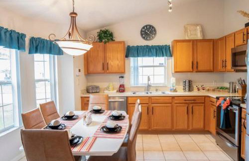 Super Mario Hideaway - Pool, Spa, Game Room Fun! - Foto 14