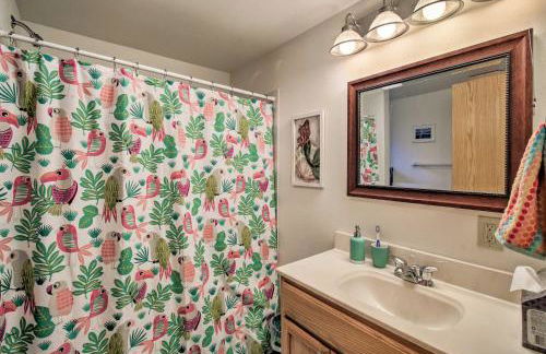 Lakefront Home with Seasonal Dock - 2 Mi to Skiing! - Foto 16