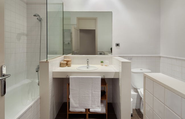 Habitat Apartments Eixample Balconies - Photo 48