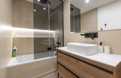 Luxury beach/port apartment - Photo 33