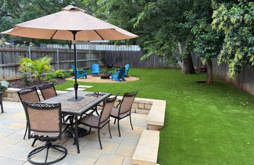 Stylish townhome near AT&T Stadium, Globe Life, Six Flags & More - Photo 2