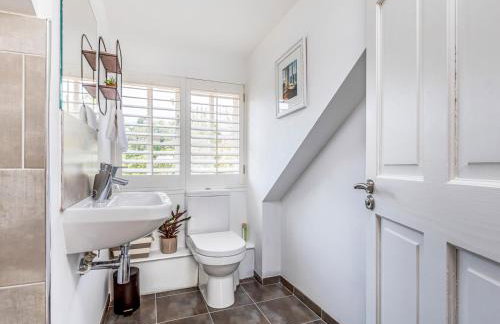 Charming Cottage with Garden - Pass the Keys - Foto 47