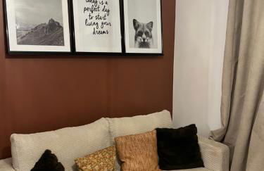 Cozy Alpine Apartment Sleeps 4, Private Parking - Foto 6