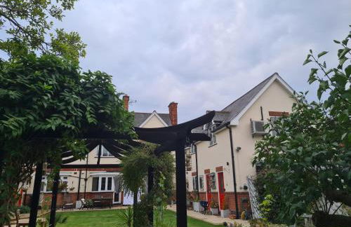 Peaceful self contained Studio in lovely garden. - Photo 5