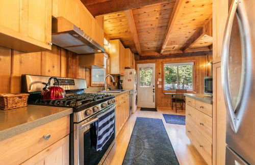 3BD Retreat - 5 Min to Beach Trails & Town - Foto 15