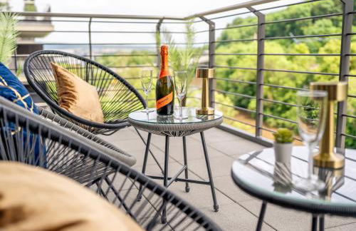 River Lux Loft - 5min to HBF - Photo 1