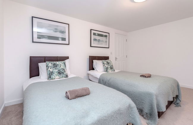 Royal Apartments - Photo 12