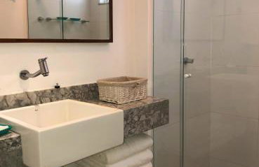 Casa de Praia em Interlagos - 4 suítes a poucos metros do mar - Foto 24