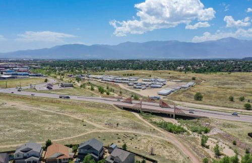 Gorgeous Pikes Peak Views, Fireplace & 3-Bedrooms - Foto 8