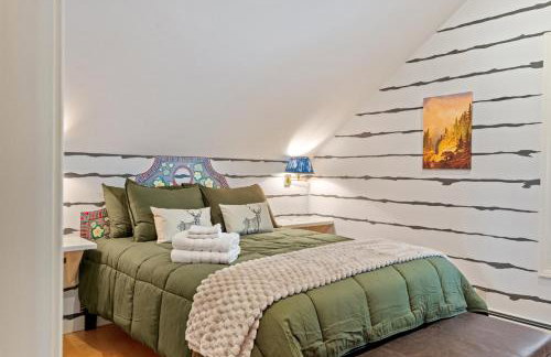 RiverNest - 1700 feet of Private Frontage on the Pemi River - 25 Acres, Sleeps 16, Close to Golf, Skiing, Hiking - Foto 23