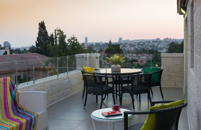 Rafael Residence - Photo 18