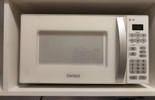 Loft 220 Ar Cond Wi-fi com Box TV filmes e séries - Foto 8