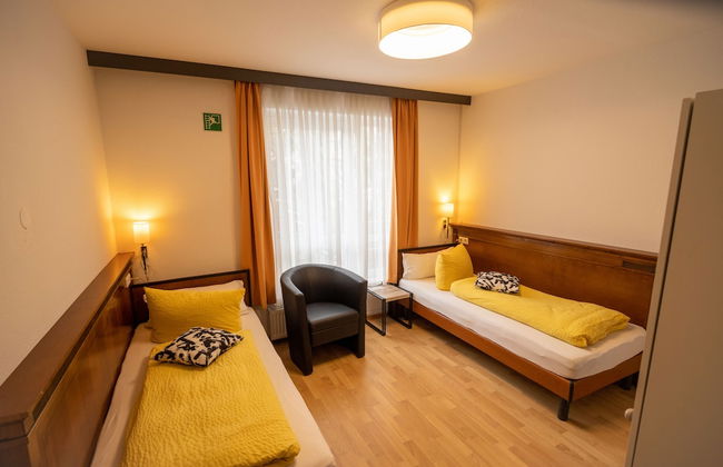 Ford Apartment - Photo 2