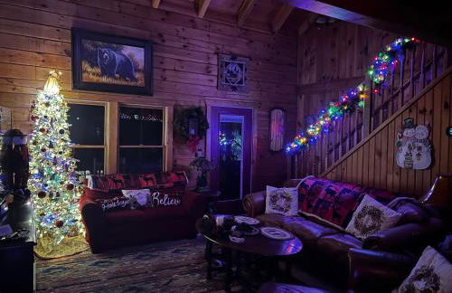 BearHavencabinfun 3 story Log Cabin Mountain View,Hot Tub, sleeps 10 - Foto 3