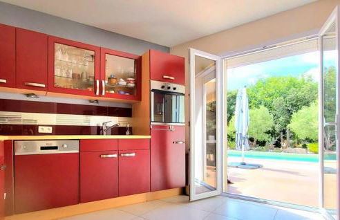 Beautiful Home In Mejannes-Le-Clap - Photo 5