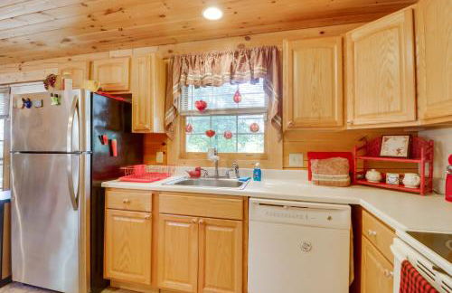 Virginia Mountain Cabin with Decks and Fireplaces - Foto 9