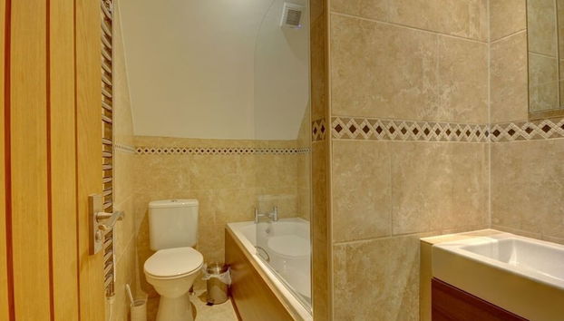 The Old Auction Rooms - Photo 3, Bathroom